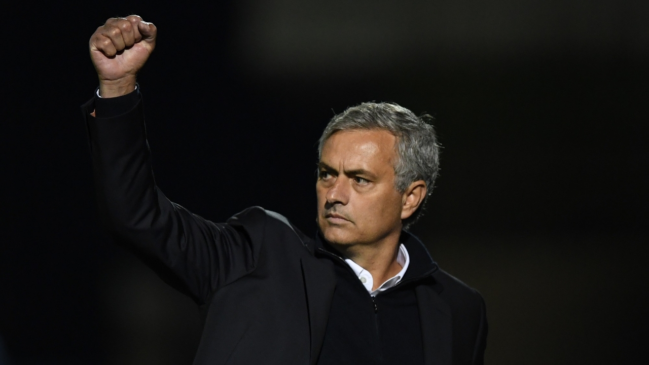 巴萨迎来疯狂十二月，团队成长关键期（巴萨踏入魔鬼十二月，球队蜕变关键期）