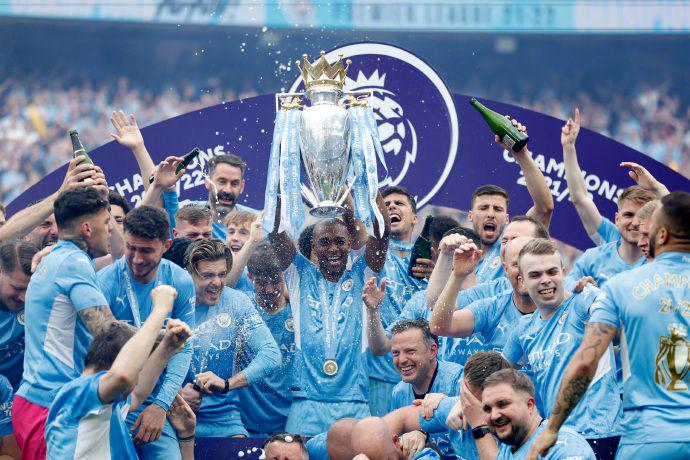 特瓦斯：有人指责我反皇马让我很受伤，我是最坚定的皇马球迷（特瓦斯：遭指责反皇马令我倍感受伤，我是皇马的铁杆球迷）