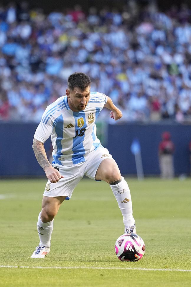 U22国足本期名单与熊猫杯名单对比：刘诚宇、汪士钦落选（U22国足最新名单对比熊猫杯：刘诚宇、汪士钦无缘入选）