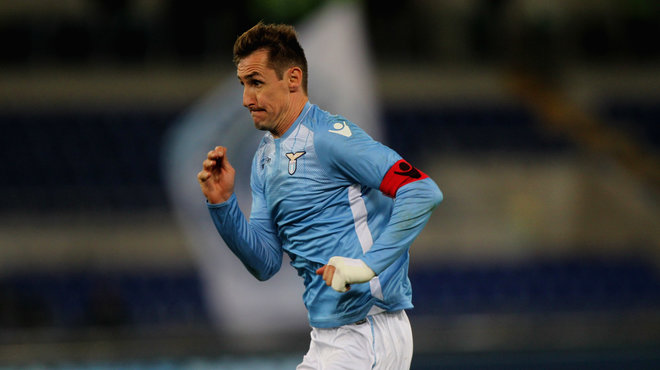 篮球湖人官宣老将复出，防守端迎来补强（湖人官宣老将回归，防守端再添助力）