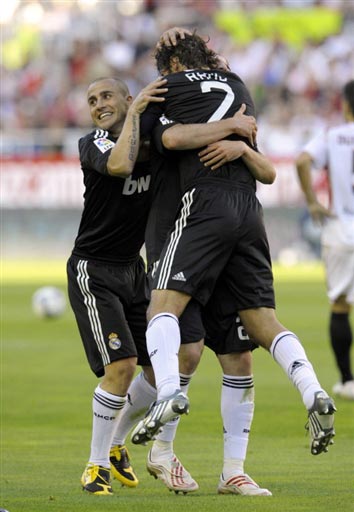 半场战报：帕尔马0-1乌迪内斯，扎尼奥洛破门（半场战况：乌迪内斯1-0领先帕尔马，扎尼奥洛建功）