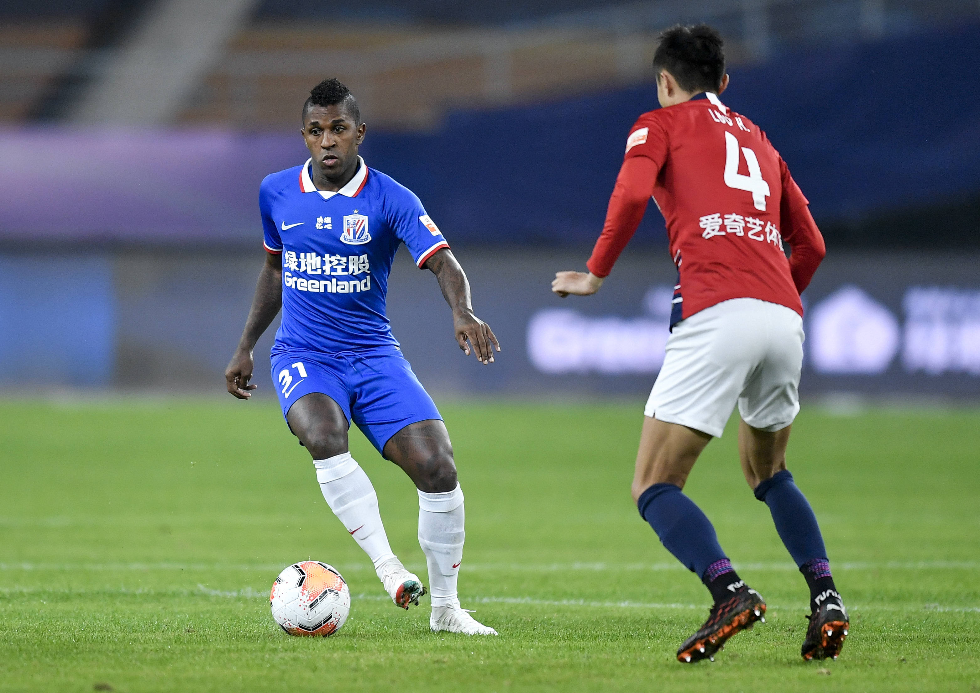 王洪亮：美国巴西身体强太多；若早跟她们踢热身赛或许会好些（王洪亮：美巴身体优势明显，若提前热身或许会更好）