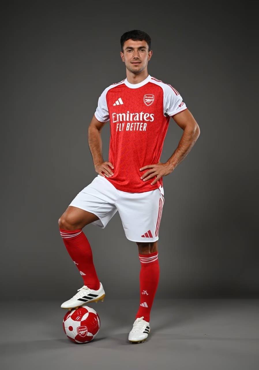 拉赫马尼：我们要庆祝，因为训练、工作就是为了让球迷高兴（拉赫马尼：该庆祝了，我们的训练与付出都是为了让球迷开心）