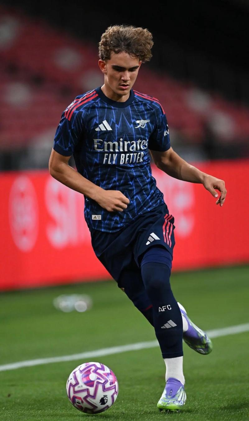 莫雷托：药厂不愿把格里马尔多卖给拜仁，球员也倾向回西班牙（莫雷托：勒沃库森无意放格里马尔多赴拜仁，球员更倾向重返西班牙）