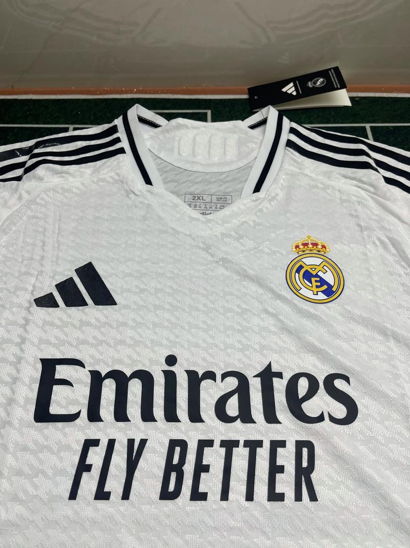 记者：海港对奥斯卡健康状况高度关切，通过多种方式表达慰问（记者：海港对奥斯卡健康深表关切，多途径表达慰问）