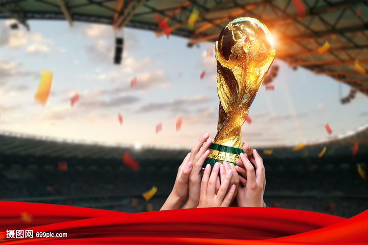 鲁尔：多特小将科尔-坎贝尔就转会接触了中日德兰和图尔贝里（鲁尔：中日德兰、图尔贝里已就引进多特小将科尔-坎贝尔展开接触）