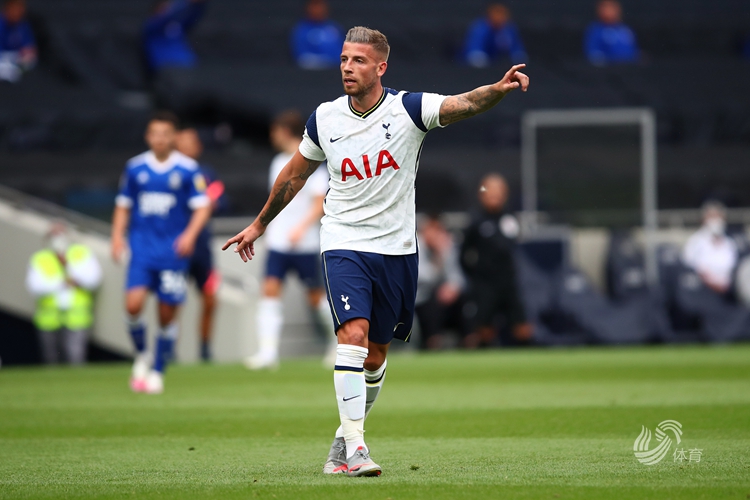 西甲前瞻：皇家奥维耶多近5轮不胜，巴列卡诺多线作战压力大（西甲前瞻：皇家奥维耶多遭遇五轮不胜，巴列卡诺多线征战压力陡增）